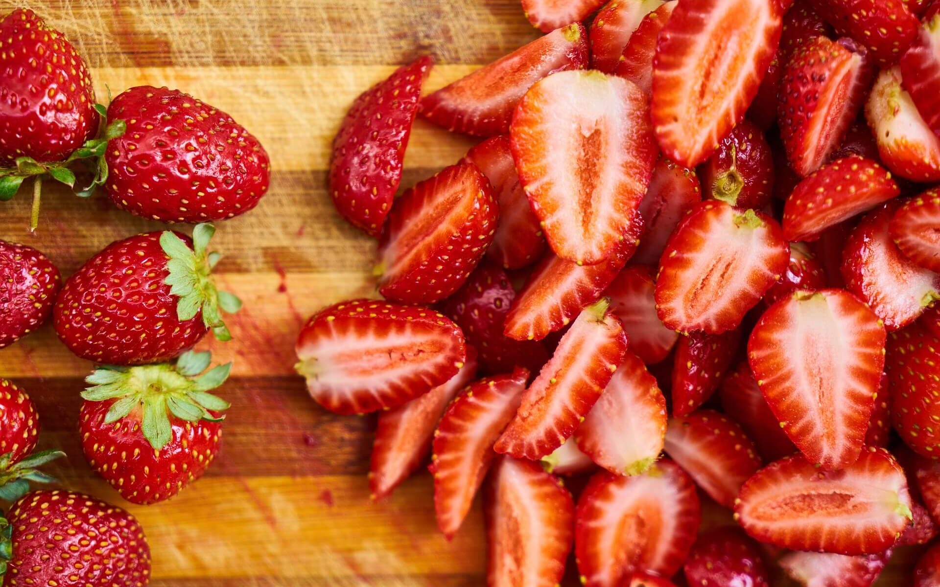 health benefits of eating strawberries