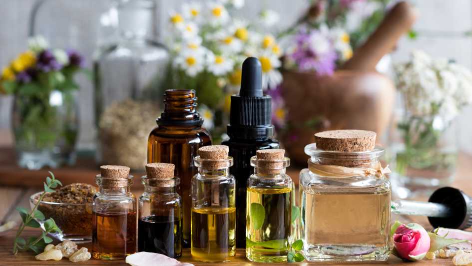 Effective 8 Essential Oils for Stomach Pain Relief